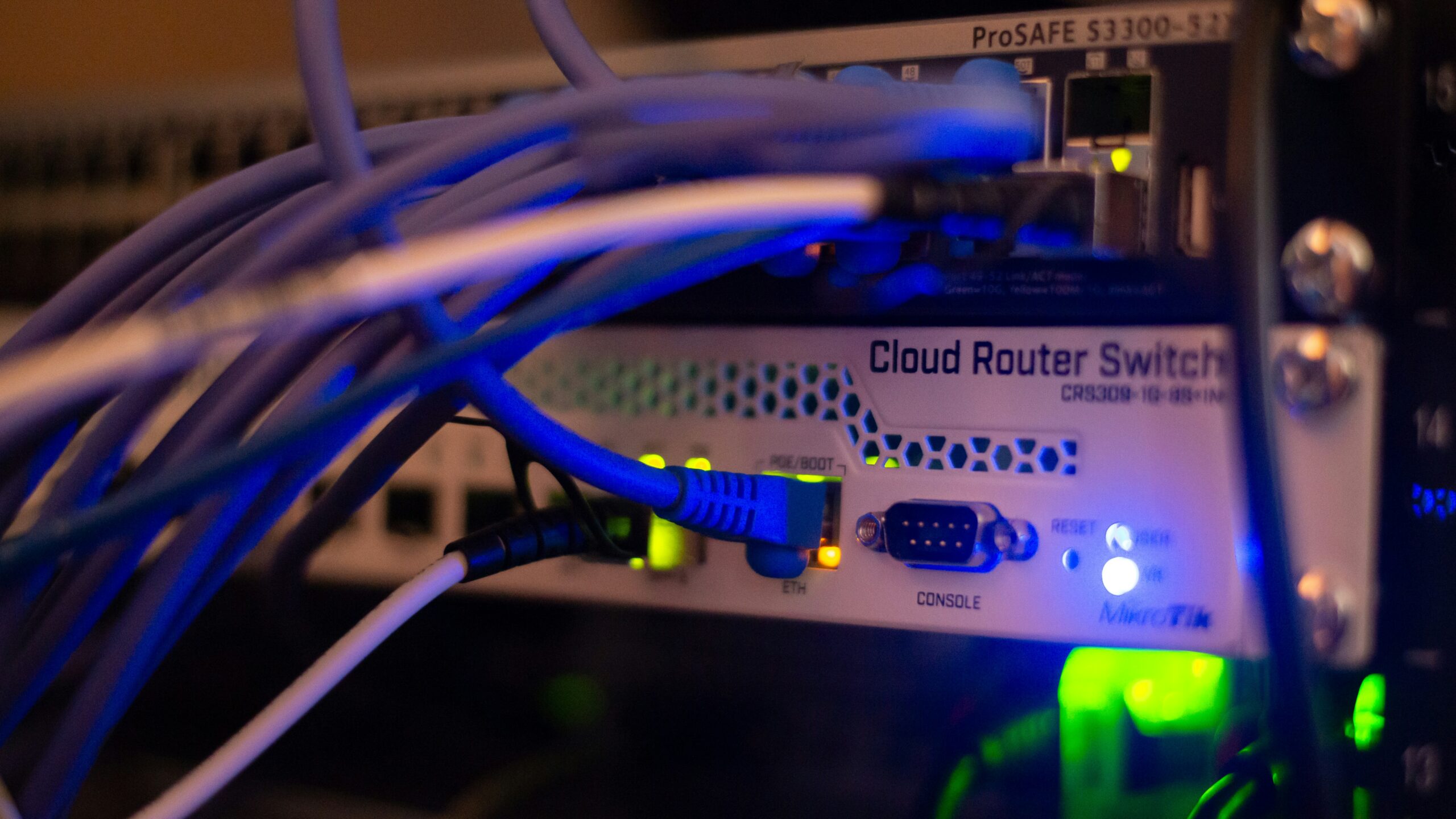 Cloud router that is managed by external tech provider, which is an example of a MSP service.